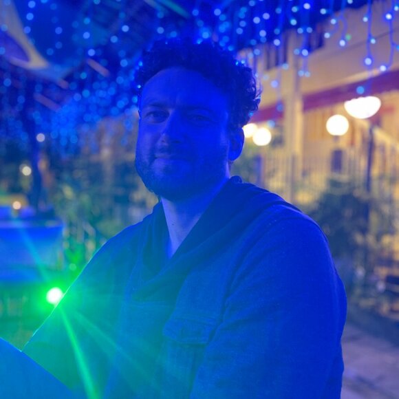 Shoes, Shirts, Pants, Jewelry. - Picture 1 of 1